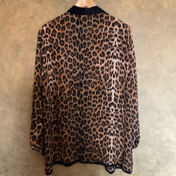 Vintage Sam Satin and Leopard Chiffon Longline Button Down Blouse - Picture 2 of 7